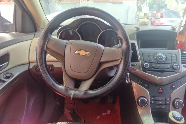 Used Chevrolet Cruze 2015 1.5L Classic SE MT Steering Wheel