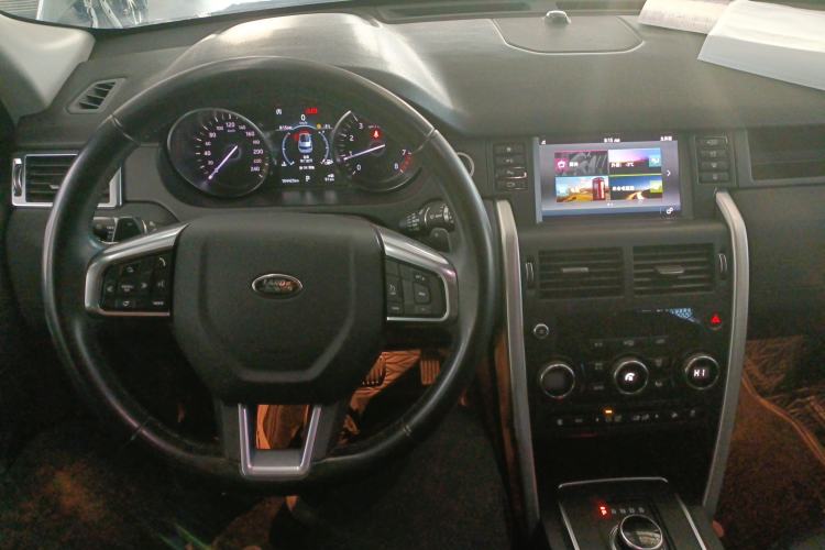 Used Land Rover Discovery Sport 2019 240 PS SE Version China VI Standard
