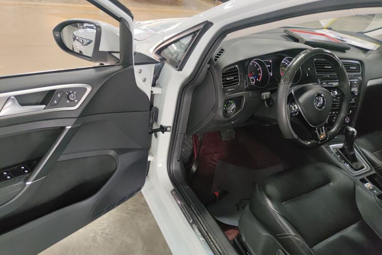 Used Volkswagen Golf 2018 1.6L Automatic Comfort Model