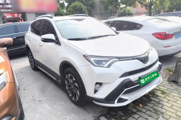 Used Toyota RAV4 2018 2.5L Automatic 4x4 Elite i Edition Front Right 45 Deg