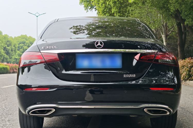 Used Mercedes-Benz E-Class 2023 E 300 L Luxury Model Exterior 7