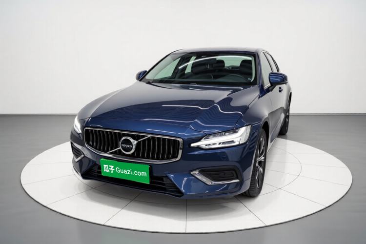 Used Volvo S60 2023 B4 Zhiyi Luxury Edition Front Left 45 Deg