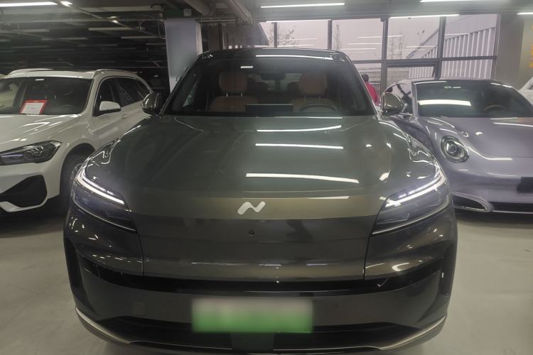 Used ONVO Luxeed L90 2025 Model—Ultra Six-Seater Version Front