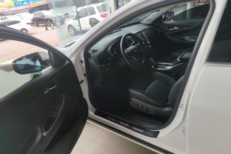 Used Chevrolet Malibu XL 2021 535T Automatic Sport Edition Driver Seat