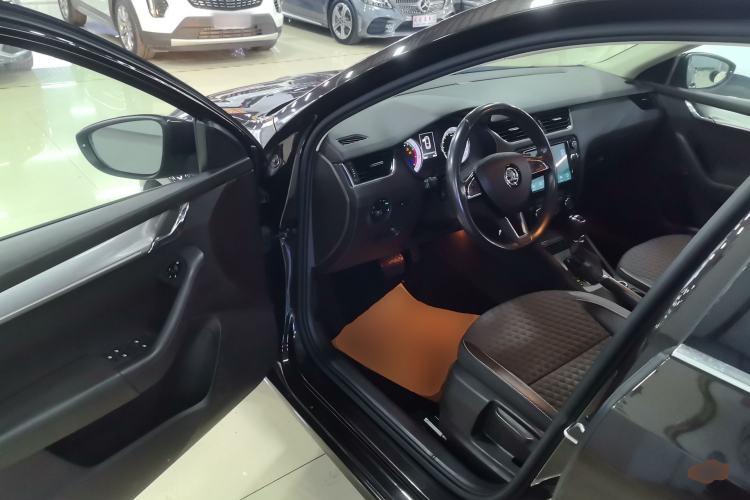 Used Skoda Octavia 2018 TSI230 DSG Luxury Edition
