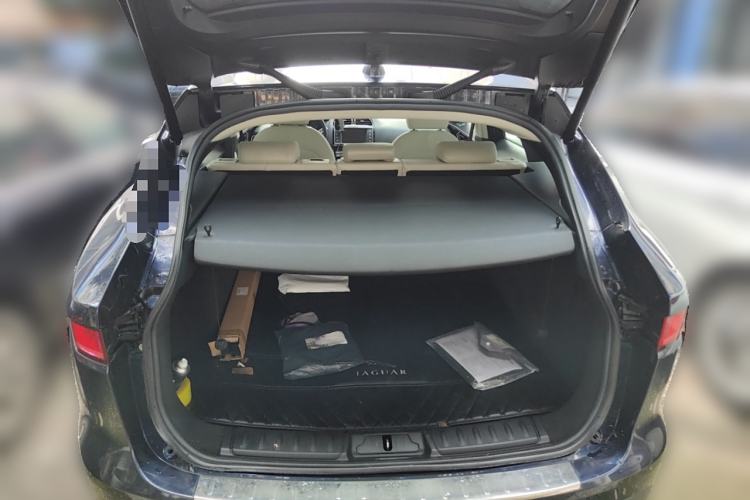 Used Jaguar F-PACE 2016 2.0T Two-Wheel Drive Urban Luxury Edition