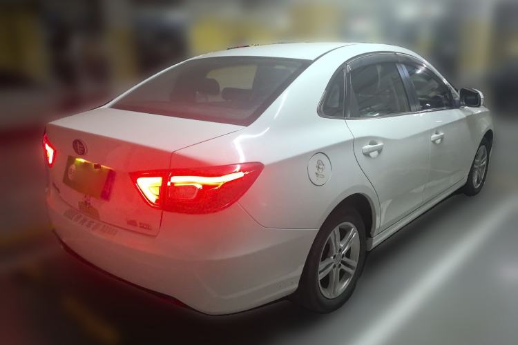 Used Bestune B30 2016 1.6L manual Comfort trim level
