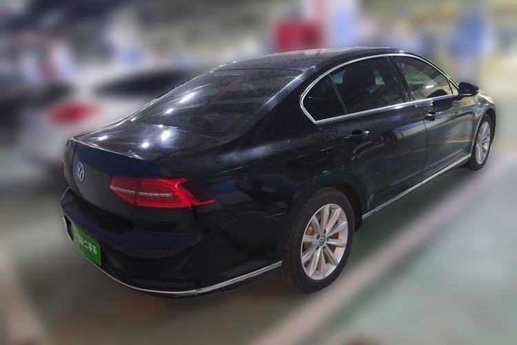 Used Volkswagen Magotan 2017 330TSI DSG Leading Model
