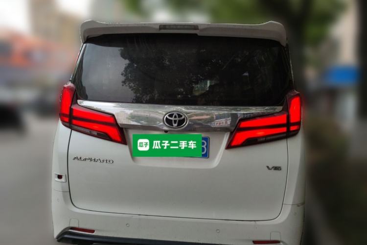 Used Toyota Alphard 2018 Revised Version 3.5L Luxury Edition Rear