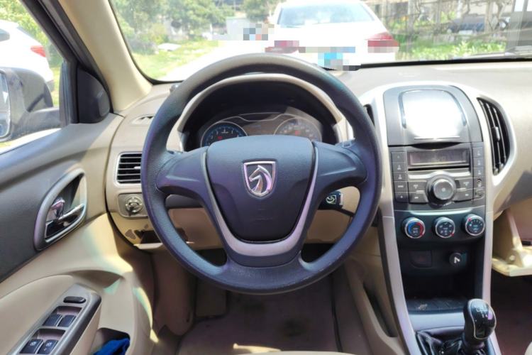 Used Baojun 630 2014 1.5L manual Comfort trim level
