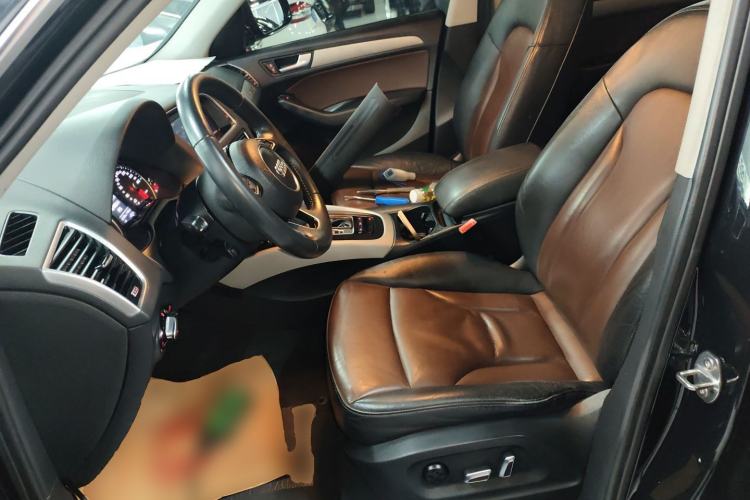 Used Audi Q5 2017 Plus 40 TFSI Ambition Model