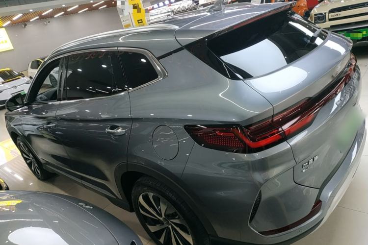 Used BYD Song PLUS New Energy 2024 Honor Edition EV 520km Flagship Model
