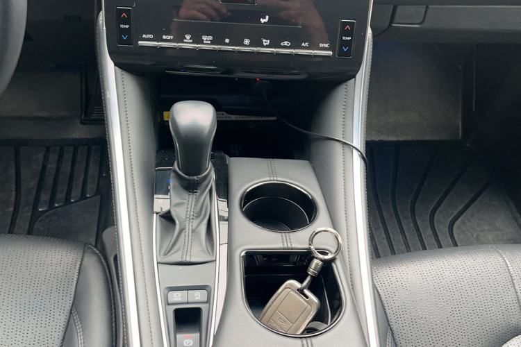 Used Toyota Avalon 2022 2.0L Luxury Edition