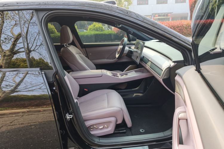 Used ONVO L60 2024 60 kWh Rear-Drive Version
