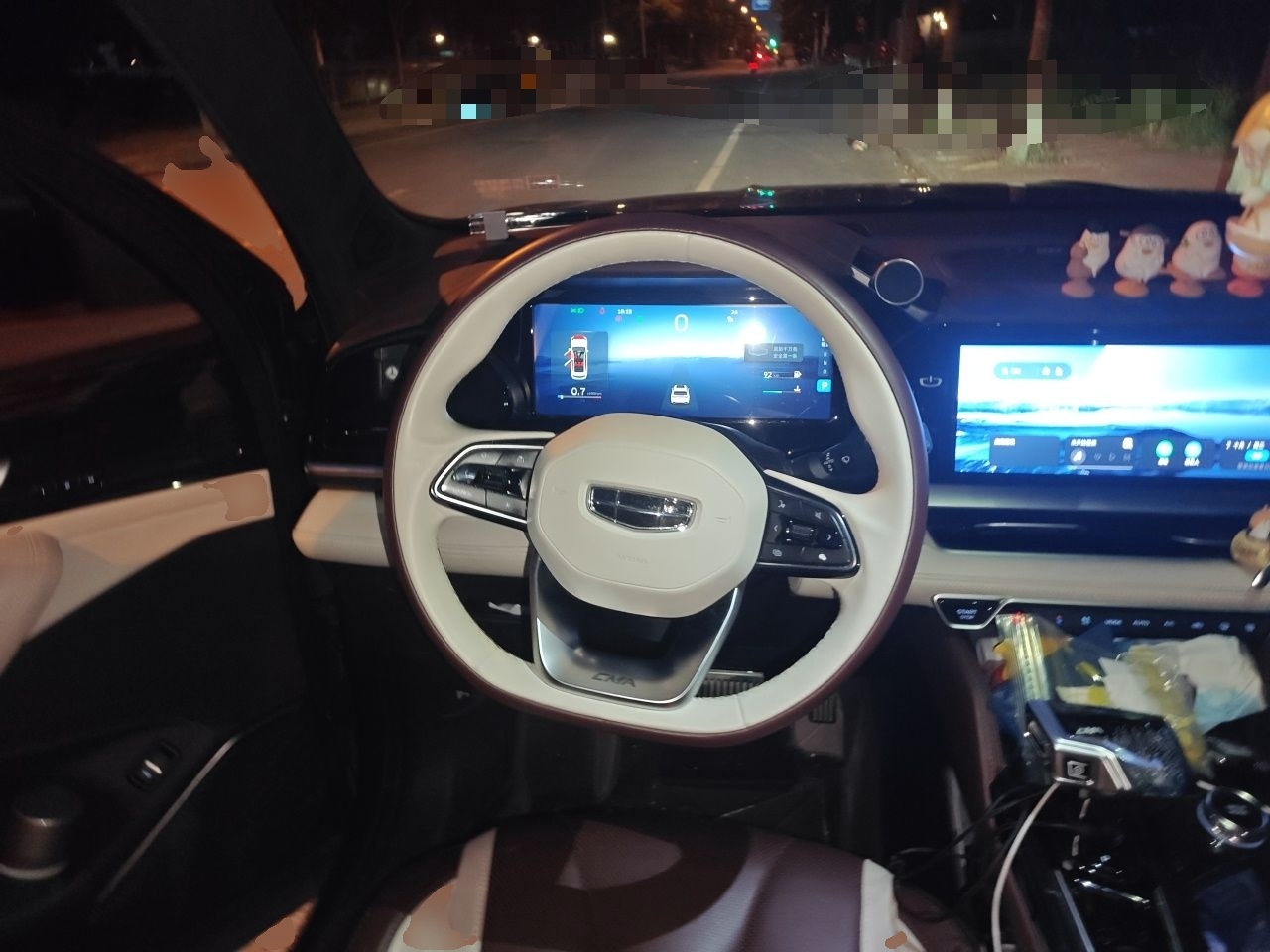 Geely Auto Monjaro L 2021 2.0TD DCT EVO Two-Wheel Drive Prestige Version — снимка 9