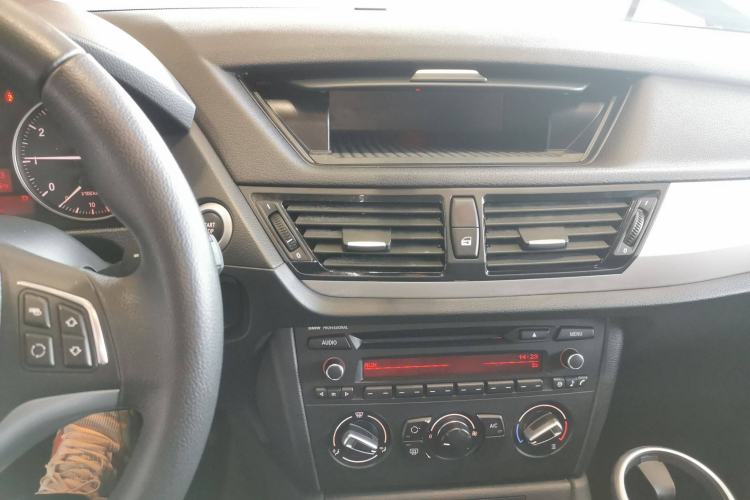 Used BMW X1 2014 sDrive18i Fashion Model