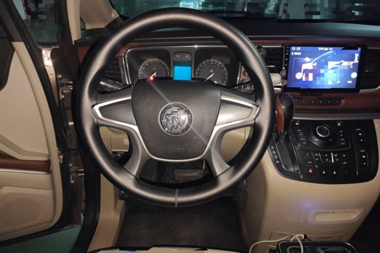 Used Buick GL8 2015 2.4L Luxury Business Premium Edition
