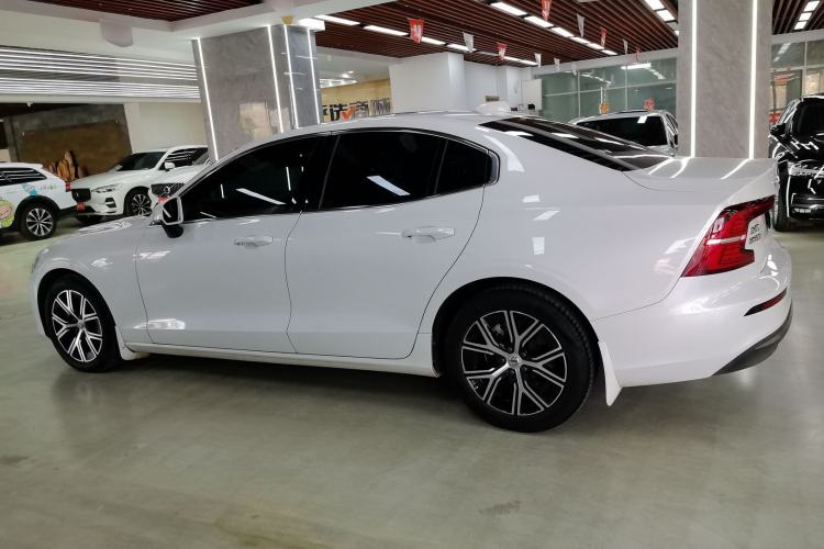 Used Volvo S60 2024 B4 Zhiyi Luxury Edition