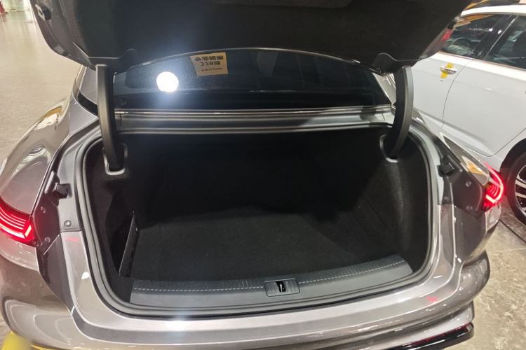 Used IM L7 2022 Dynamic Model