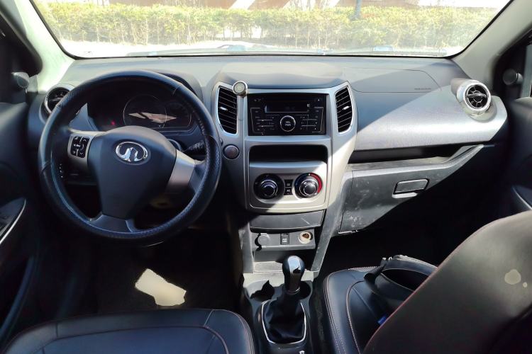 Used Great Wall M4 2012 1.5L Manual Comfort Version Center Console