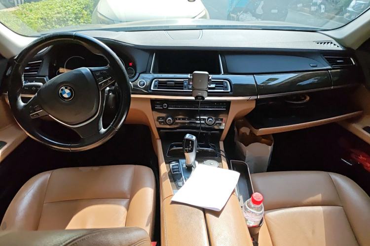 Used BMW 7 Series 2014 730Li Premium Edition Center Console