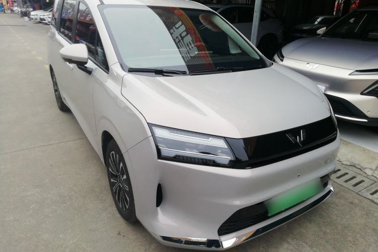 Used Wuling Wuling Starlight 730 2025 Model Pure Electric 500km Luxury Edition

