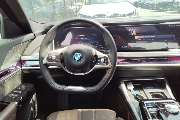 Used BMW i7 2023 eDrive50L Prestige M Sport Package Steering Wheel