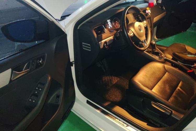 Used Volkswagen Sagitar 2014 Revised Version 1.4TSI Automatic Luxury Edition