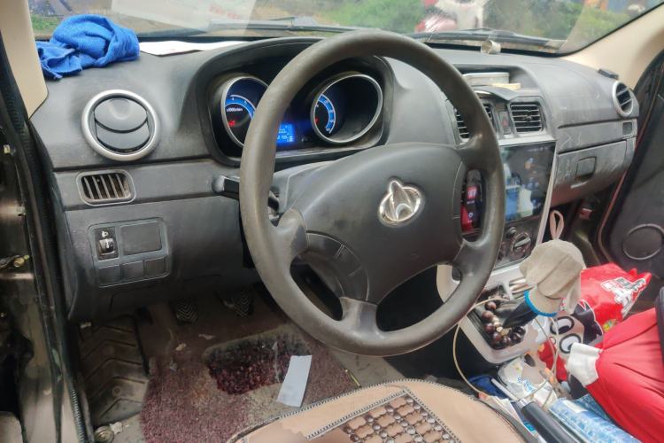 Used CHANGAN KAICHENG Ruixing M70 2019 1.5L Comfort Version 6-Seater China VI Standard Flat Roof Liftback Doors – DAM15KL Center Console