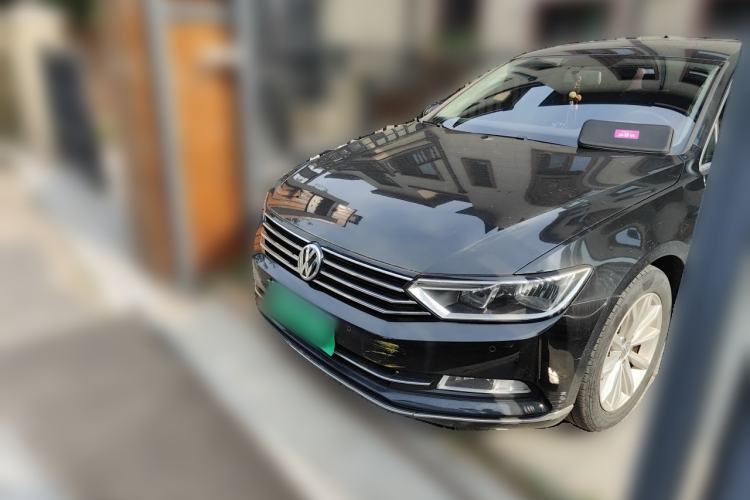 Used Volkswagen Magotan 2017 330TSI DSG Luxury Model Guazi used car, China used car export, Used car for sale, Used  cars, Cheapest cars for sale