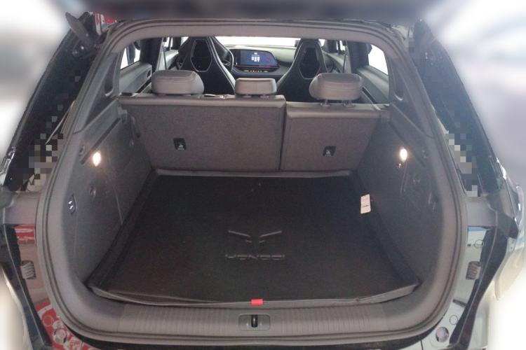 Used Hongqi Tiangong 08 2025 680 Ultra Four-Wheel-Drive Version Trunk