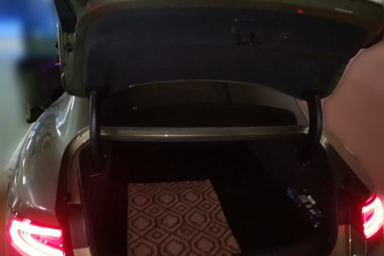 Used Xiaomi Auto SU7 2024 Rear-Drive Long-Range Intelligent Driving Version Trunk