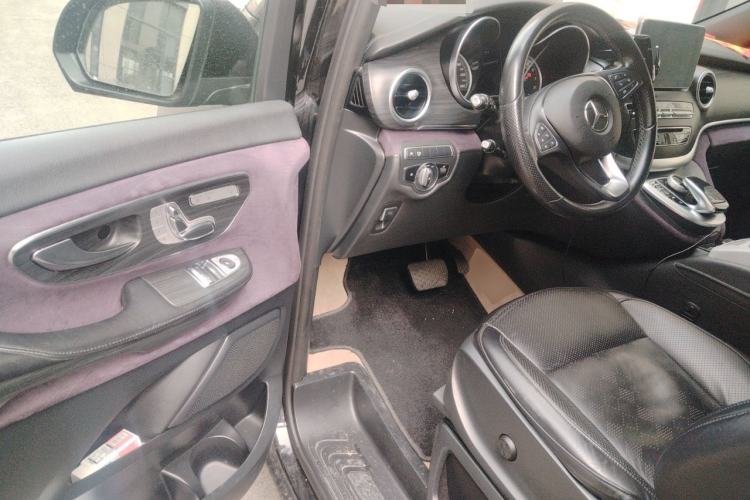 Used Mercedes-Benz V-Class 
