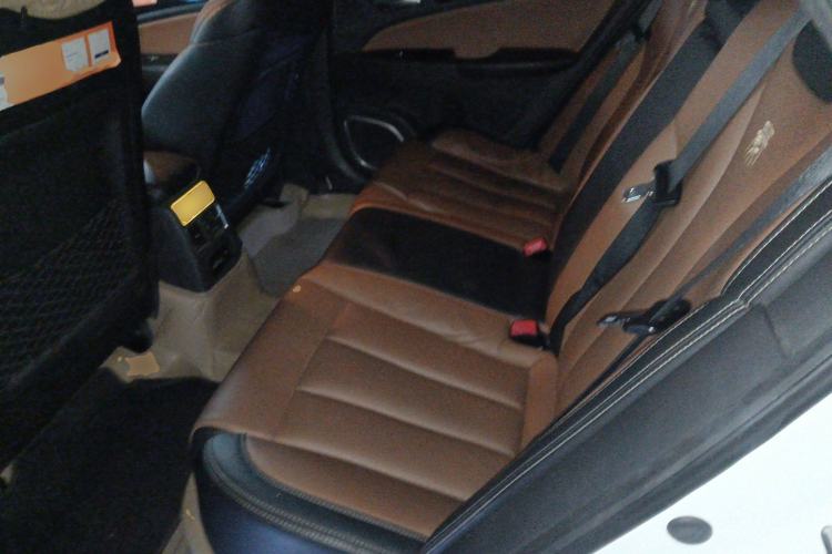 Used BYD Qin New Energy 2018 Qin EV450 Smart Connect Prestige Model
