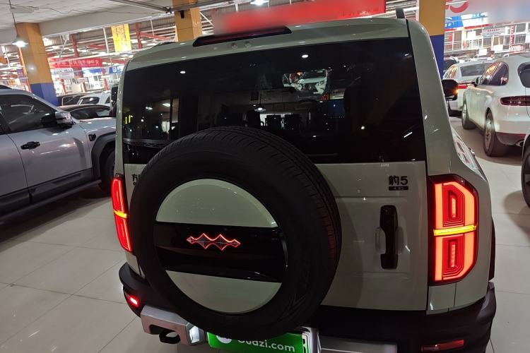 Used Formula Leopard 5 2023 Explore Edition