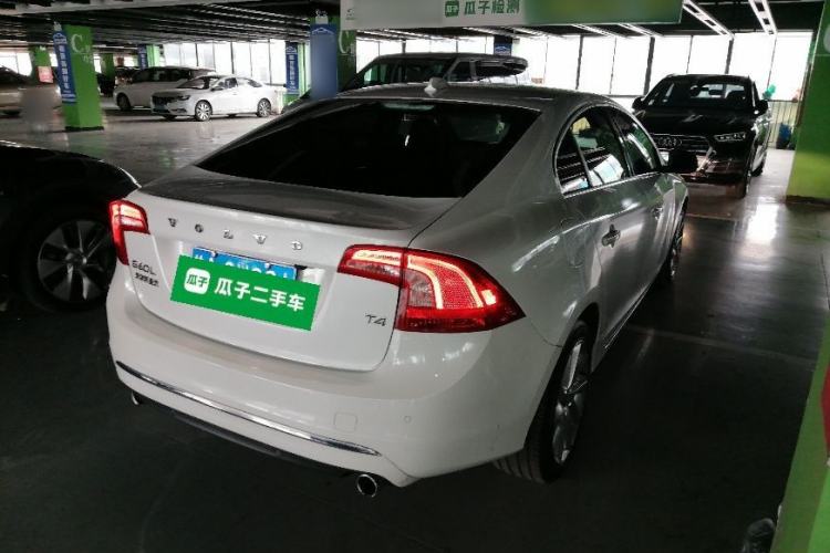 Used Volvo S60 2016 S60L T4 Zhiyuan Edition Rear Right 45 Deg