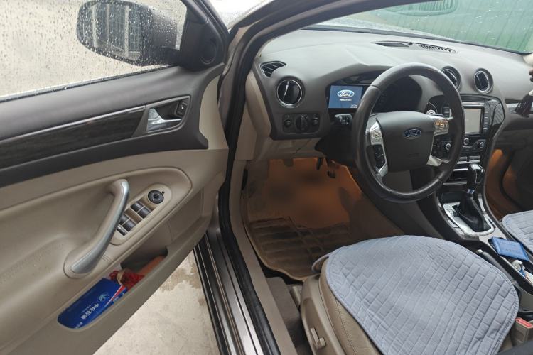 Used Ford Mondeo 2011 2.3L Luxury Model
