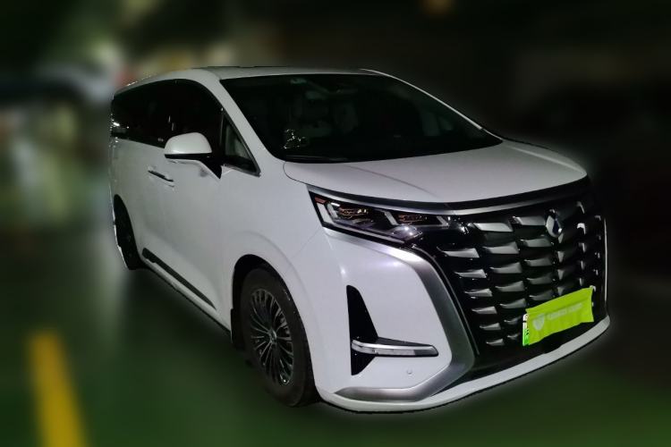 Used Denza D9 2022 DM-i 970 Four-Wheel Drive Prestige Model
