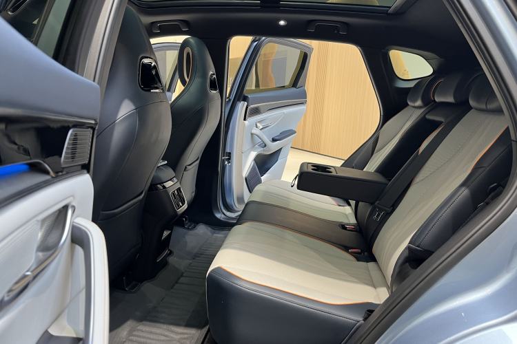 Used BYD Song PLUS New Energy 2024 HONOR Edition DM-i 110km Flagship PLUS
