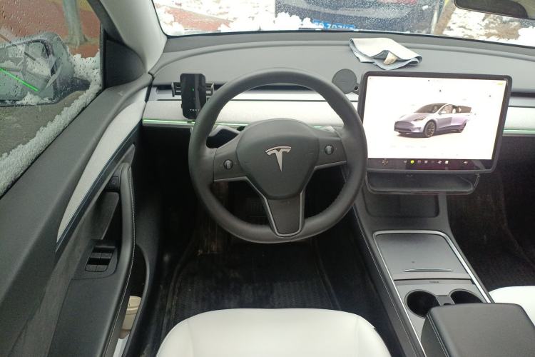 Used Tesla Model Y 2024 Rear-Wheel-Drive Version
