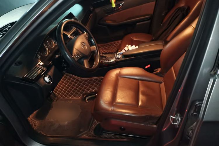 Used Mercedes-Benz E-Class 2010 E 260 CGI Fashion Model