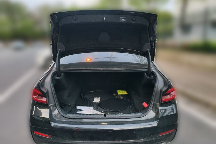 Used BMW 5 Series 2022 Restyled 525Li M Sport Package Trunk