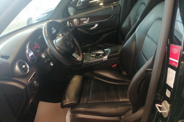 Used Mercedes-Benz GLC 2016 GLC 300 4MATIC Dynamic Model
