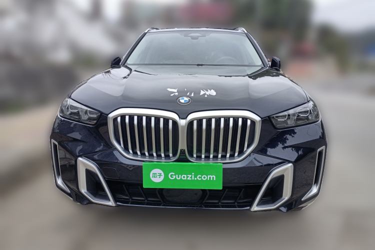 Used BMW X5 2023 xDrive 30Li Luxury M Sport Package
