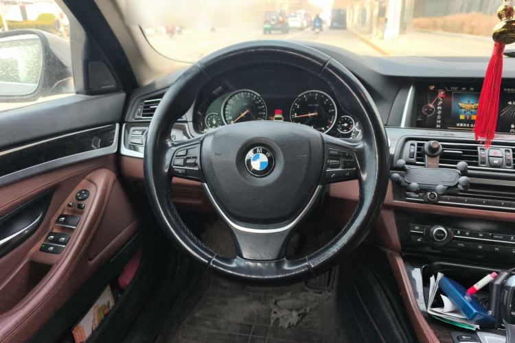 Used BMW 5 Series 2017 528Li Leading Model
