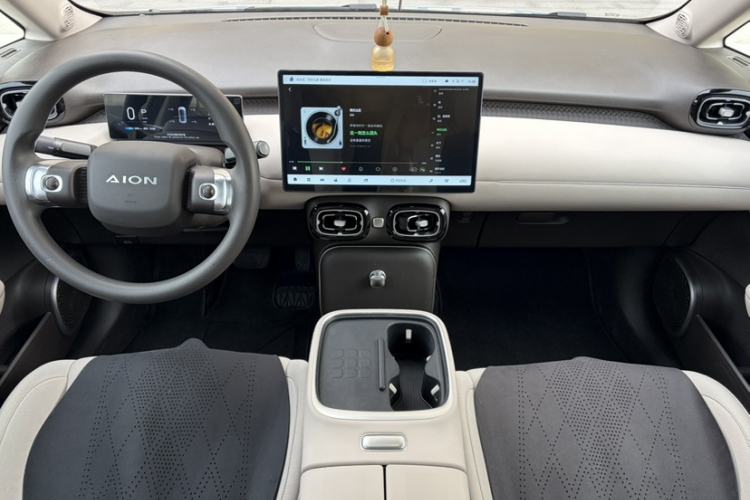 Used AION UT 2025 330 Starlight Edition