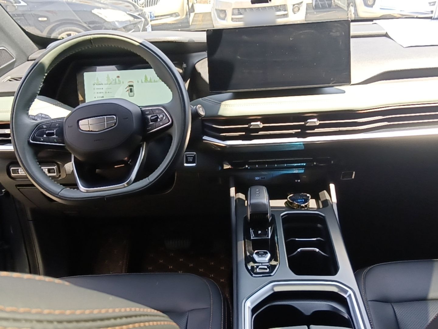 Geely Auto Haoyue L 2023 2.0T DCT Luxury Version — снимка 17
