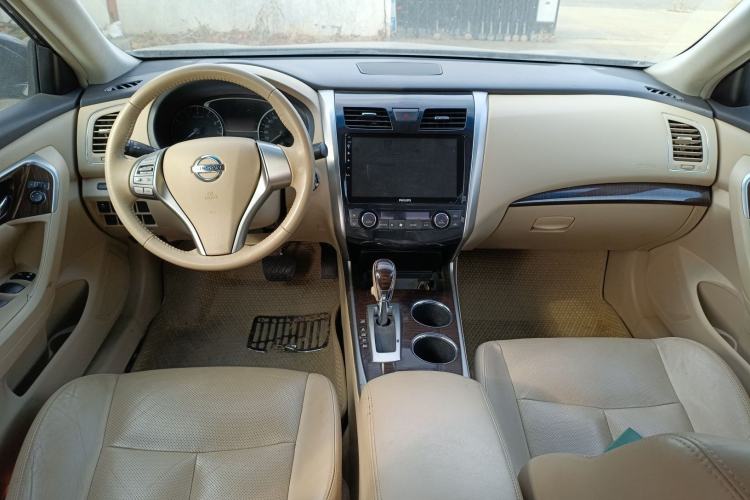 Used Nissan Teana 2016 2.0L XE Fashion Edition Center Console