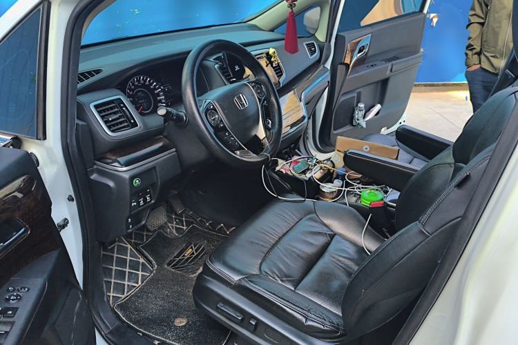 Used Honda Odyssey 2015 Updated Version 2.4L Smart Edition Driver Seat