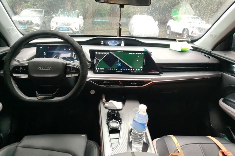 Used Oshan Z6 2023 Blue Whale 1.5T DCT Smart-Led City Edition
